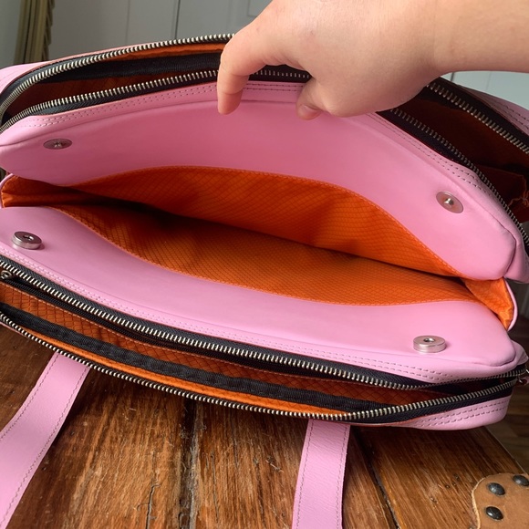 Mckleins Leather pink laptop bag - Picture 5 of 8